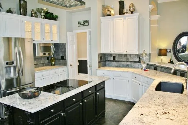 Slide of Right Choice Painting & Construction