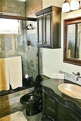 Slide of Right Choice Painting & Construction