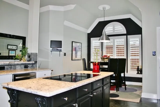 Slide of Right Choice Painting & Construction