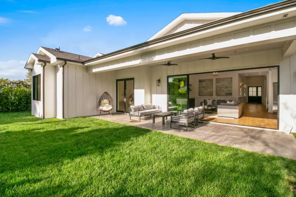 Slide of Right Choice Renovation