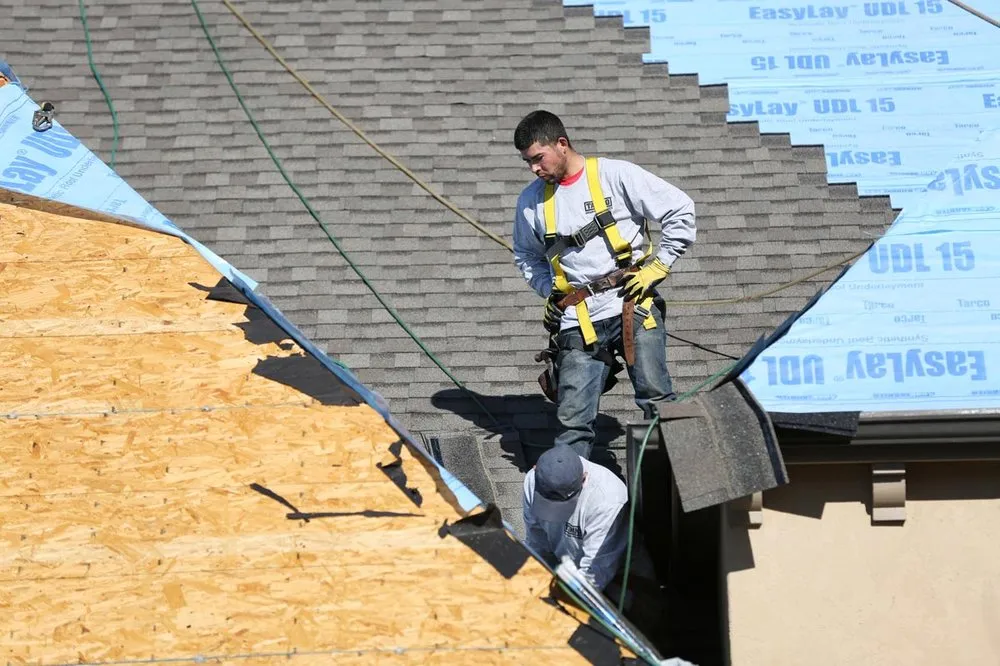 Slide of Right Now Roofing & Solar