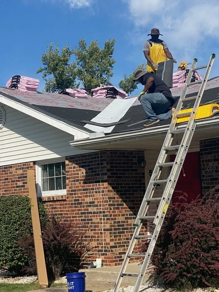 Emergency storm damage roof repair experts serving New London, MO - Right Rate Roofing