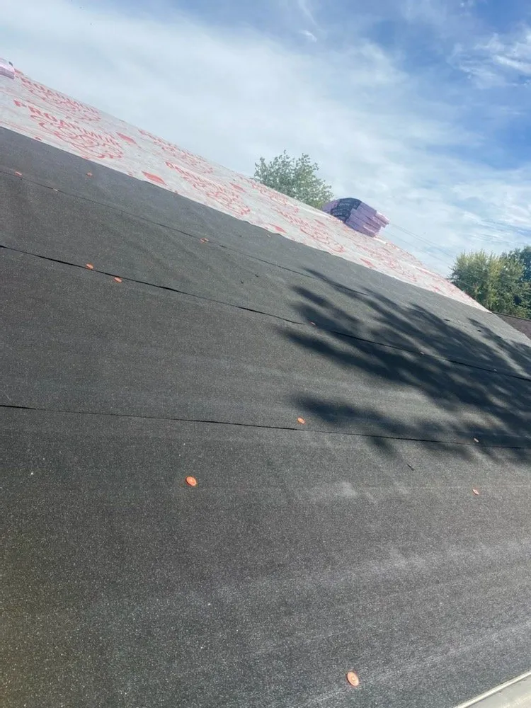 Licensed roof replacement for residential properties in New London, MO by Right Rate Roofing