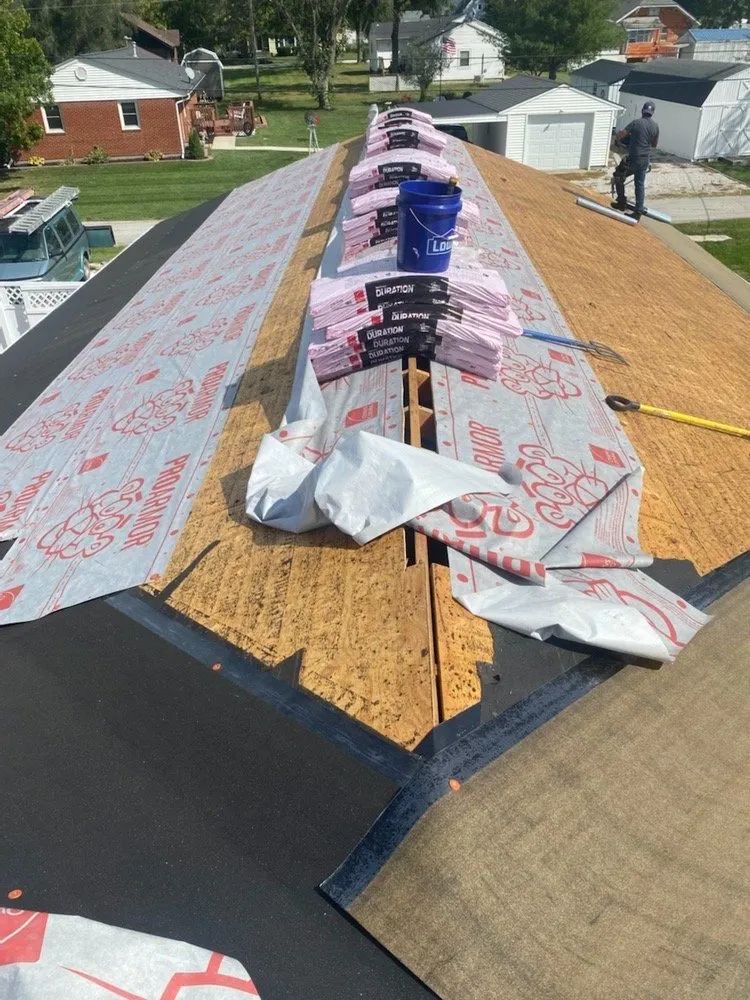 Licensed storm damage roof repair experts serving New London, MO - Right Rate Roofing