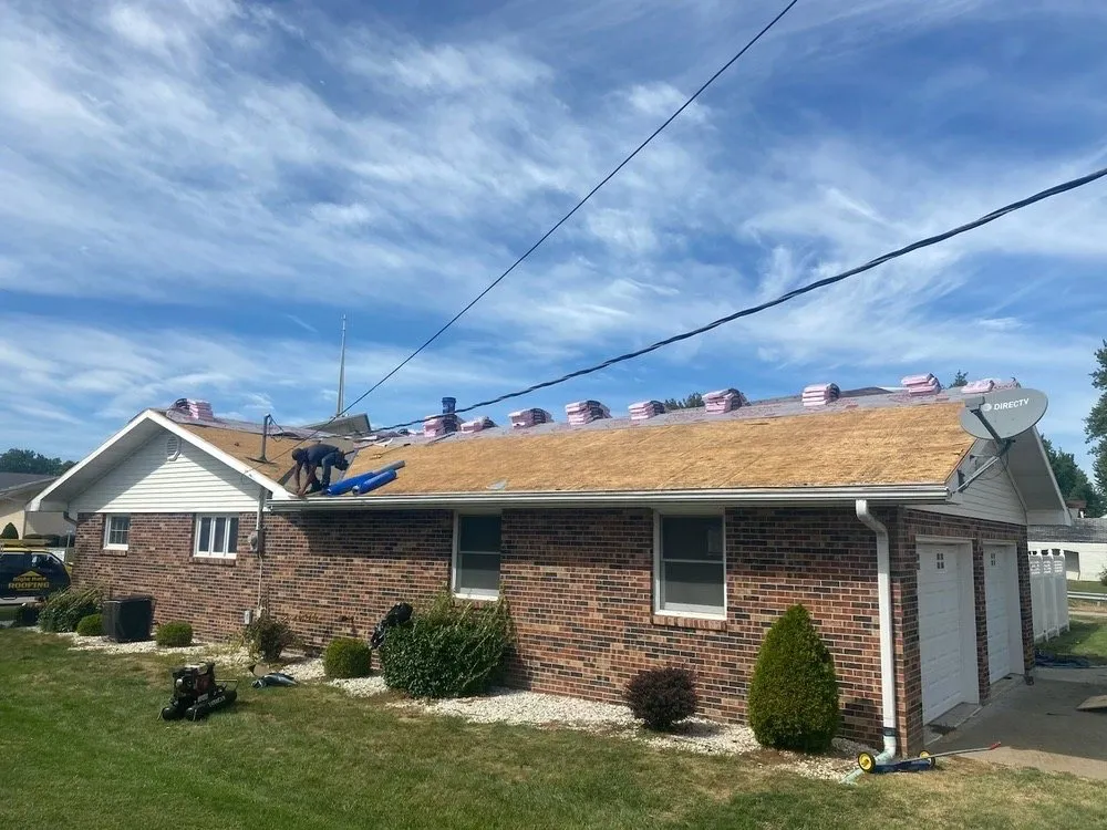 Emergency roof inspection in New London, MO by Right Rate Roofing