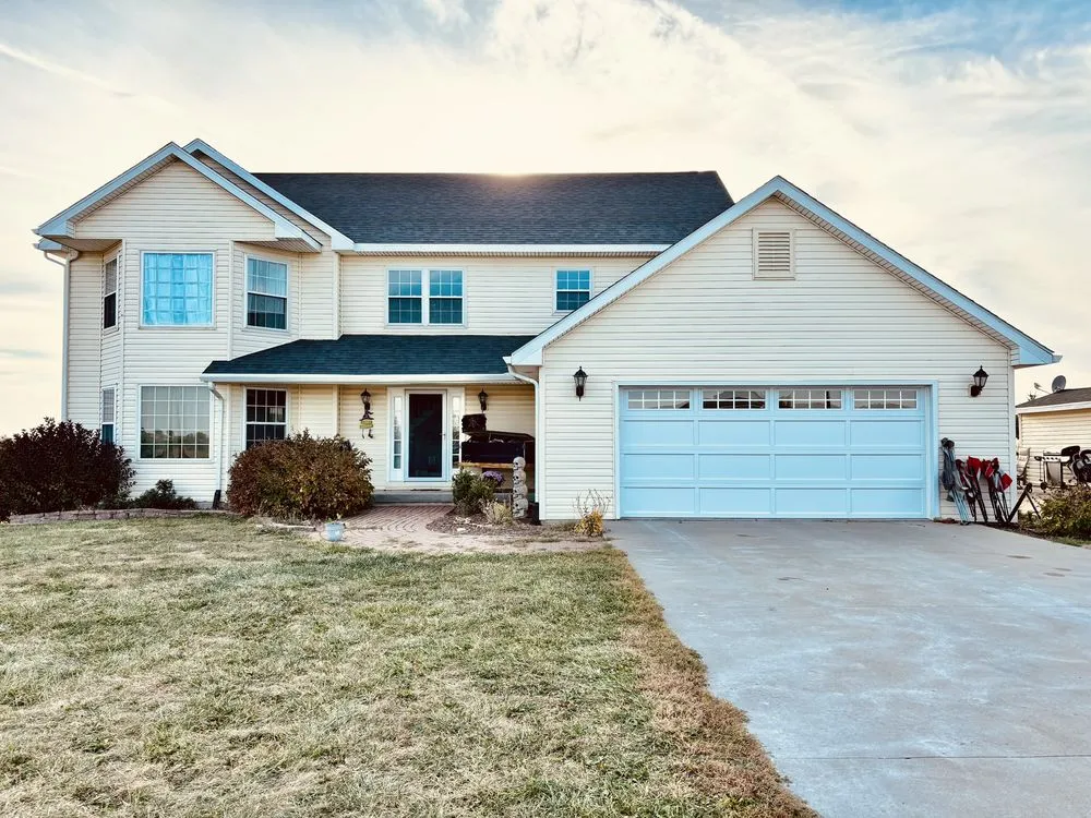 Slide of Right Roofing & Siding