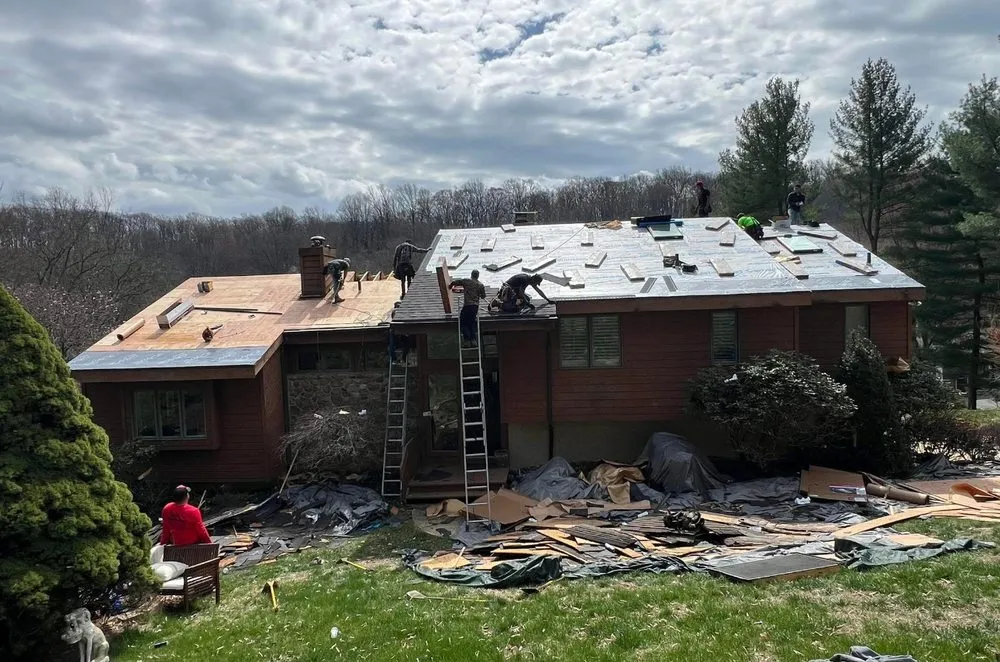Top-rated flat roof repair for homes in Woodbridge Township, NJ by Right Service 08 Roof Repair and Replacement