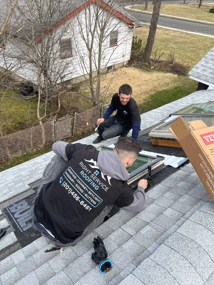Slide of Right Service Roofing and Chimney