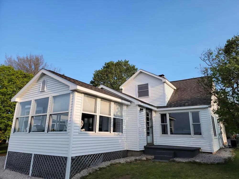 Slide of Right Side Roofing & Renovations