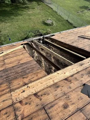 Rightway Roofing Logo