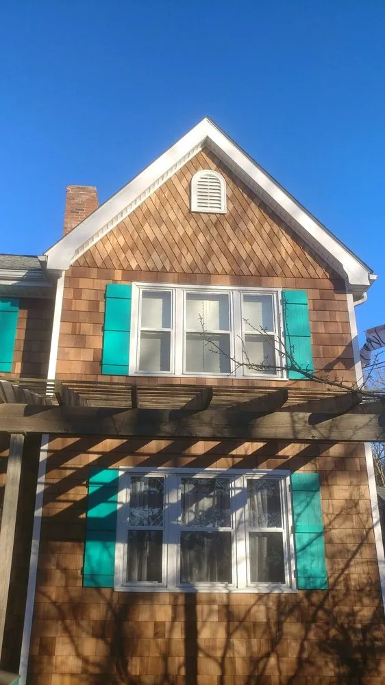 Slide of RIHI The Home Improvement Specialist