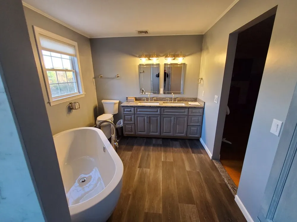 Slide of RIHI The Home Improvement Specialist