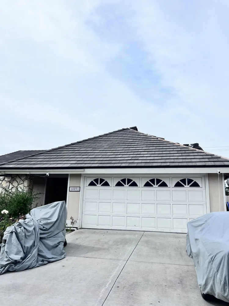 Slide of Rimmz Roofing