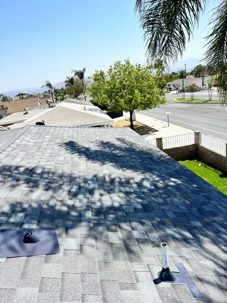 Slide of Rimmz Roofing