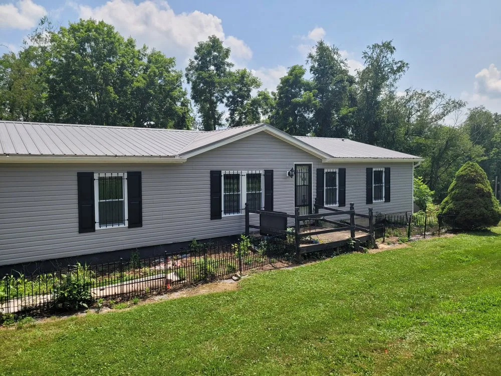 Local roof inspection with free inspection in Fredericktown, PA by Ringer Constrution
