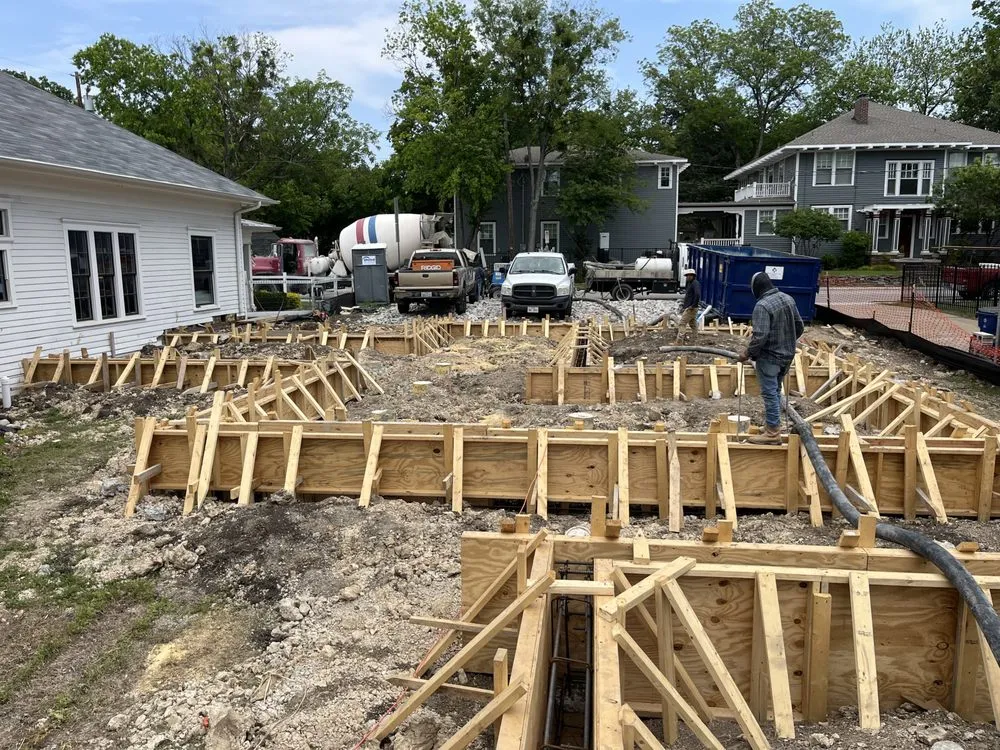 Slide of Rios Contracting