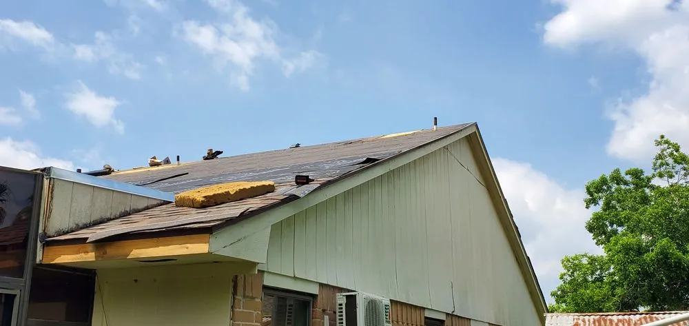 Slide of Rios Roofing & Contracting