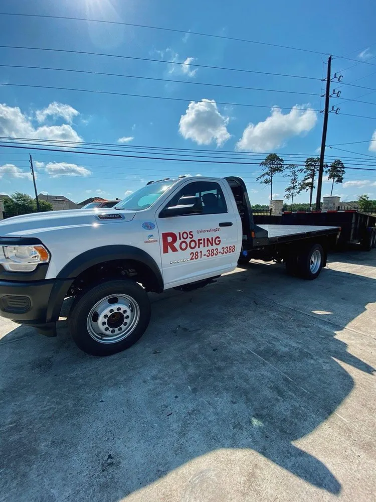 Slide of Rios Roofing & Contracting