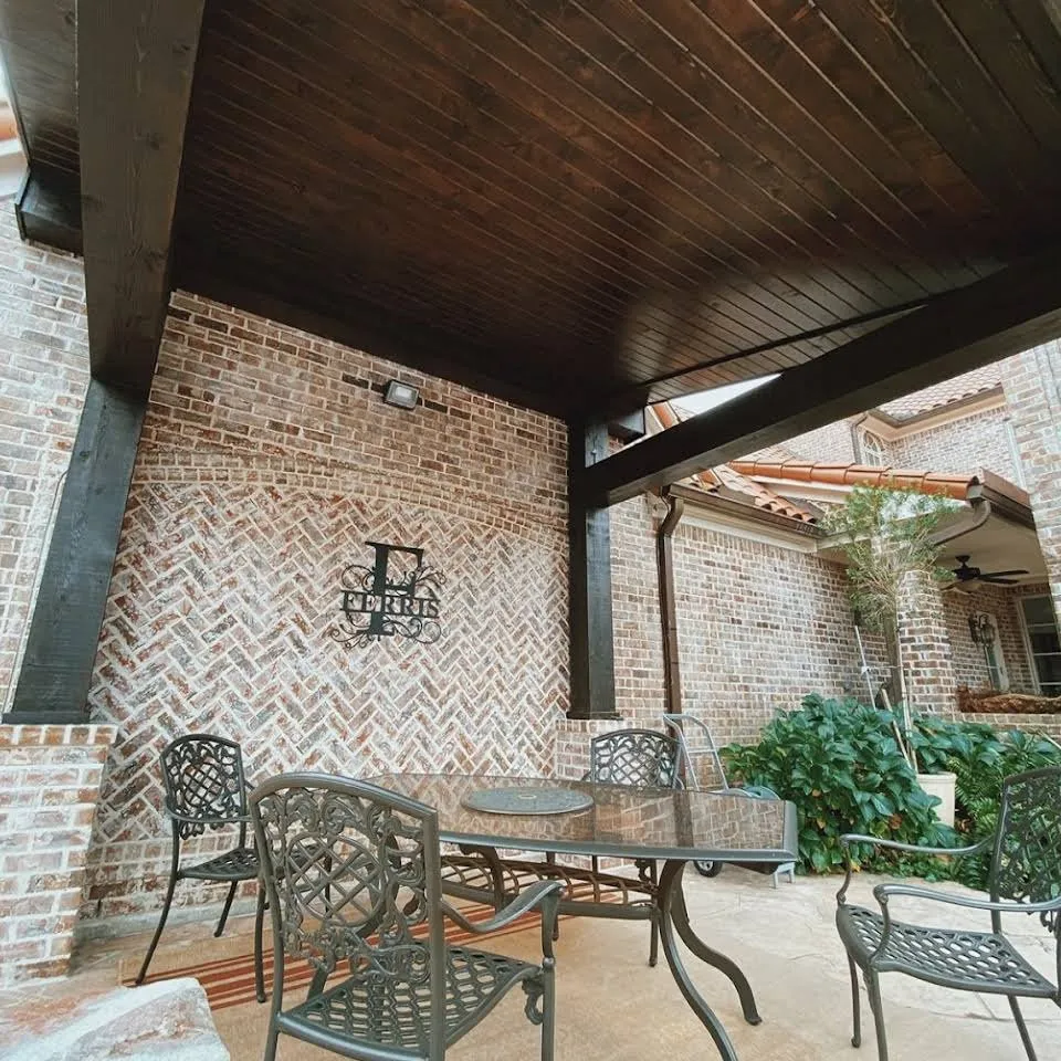 Slide of Rios Roofing & Contracting