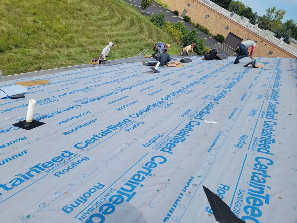 Slide of Rio's Roofing