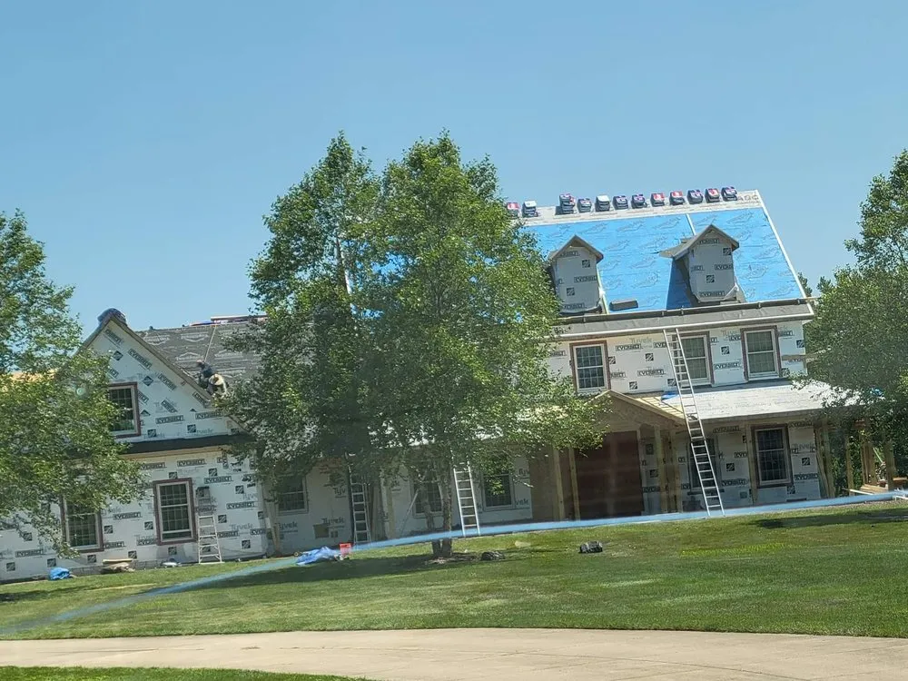 Slide of Rio's Roofing