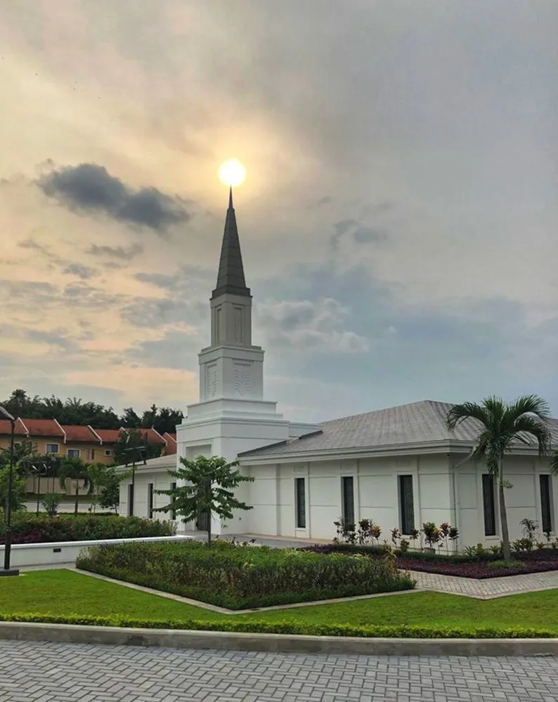 Slide of Rise Metal Roofing