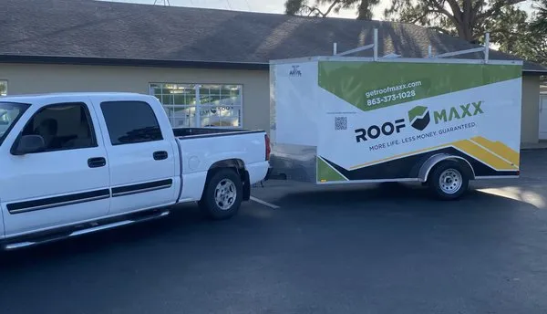 Riveira's Roof Restoration Logo