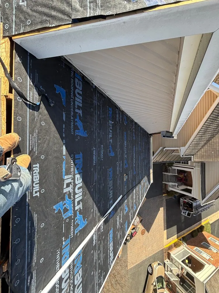 Slide of River Oakes Roofing