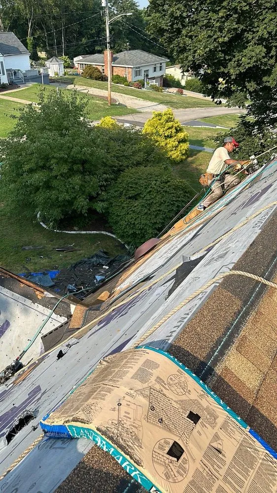 Slide of Rivera Flores Multiservices