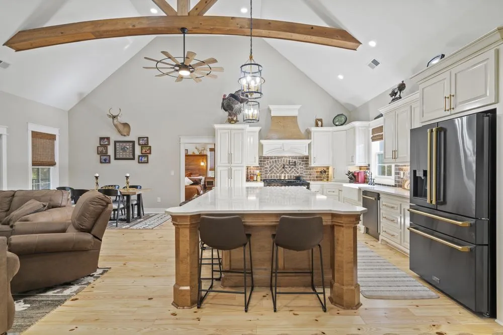 Slide of RiverBend Builder