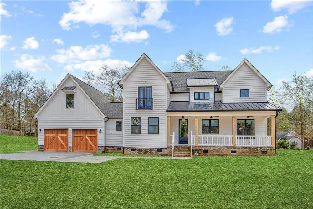 Slide of RiverBend Builder