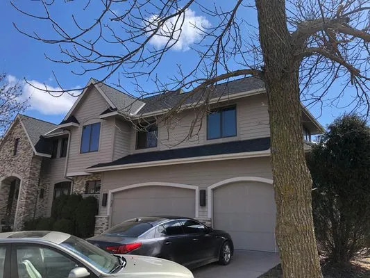 Rivers Roofing & Construction Logo