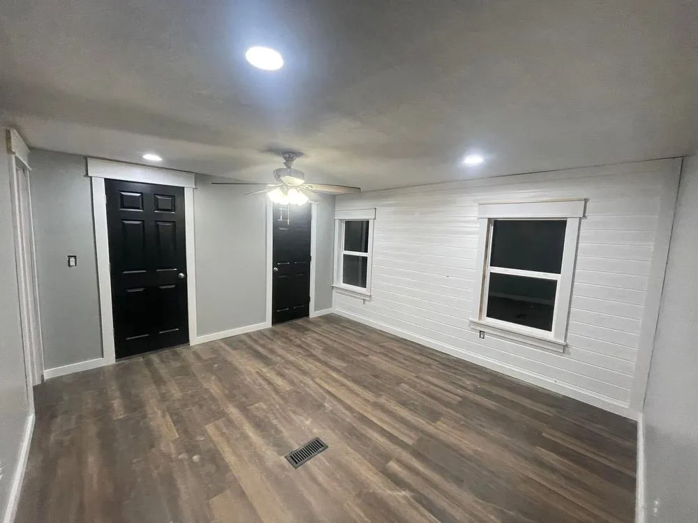 Slide of Riverside Construction & Renovation