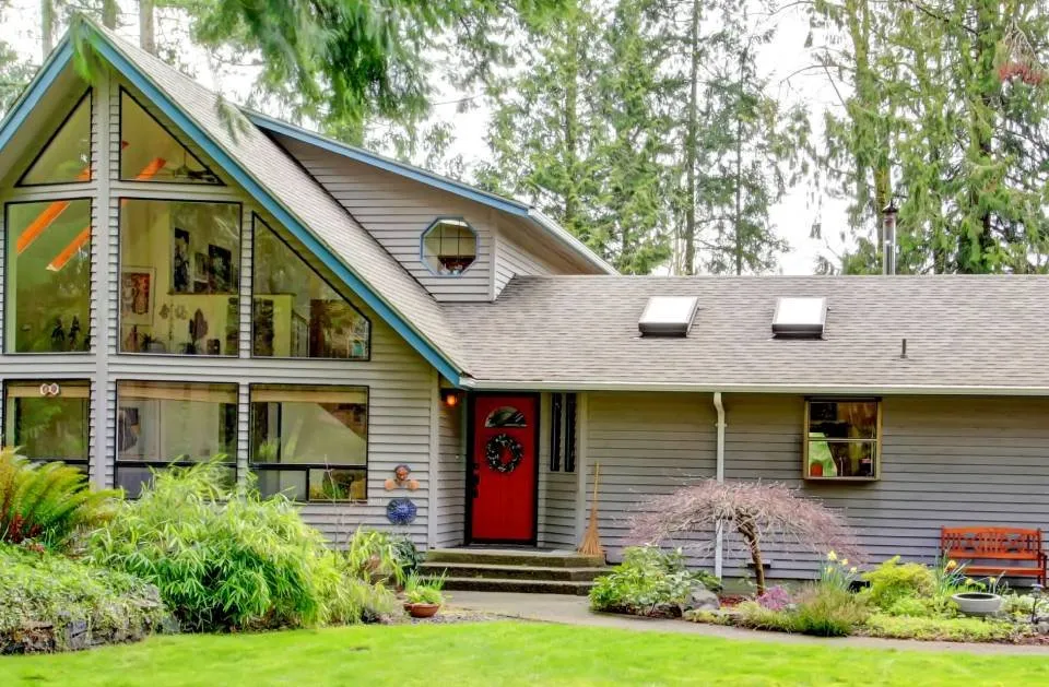 Slide of Riverview Roofing Solutions