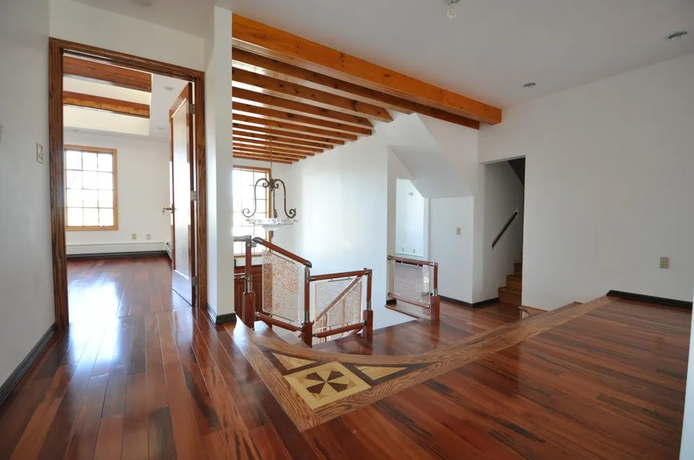 Slide of Rize Construction