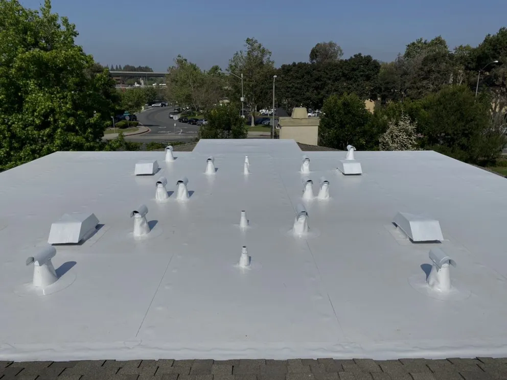 Slide of R&J Roofing