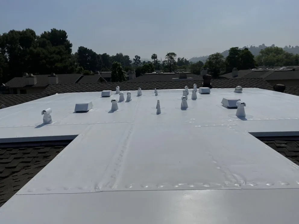 Slide of R&J Roofing