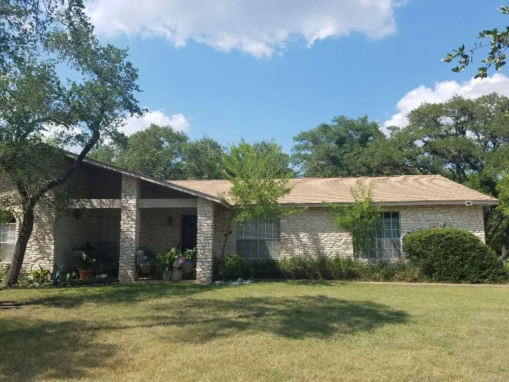 Slide of R&L Roofing Specialties