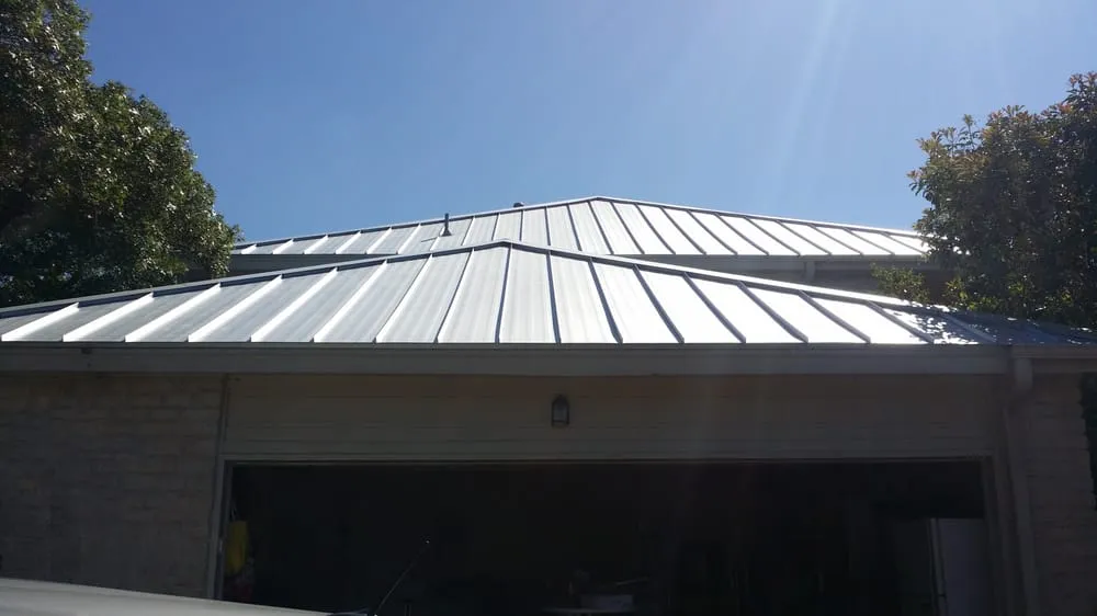 Slide of R&L Roofing Specialties