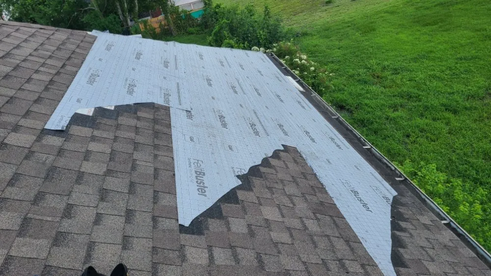 Slide of R.Leons Construction