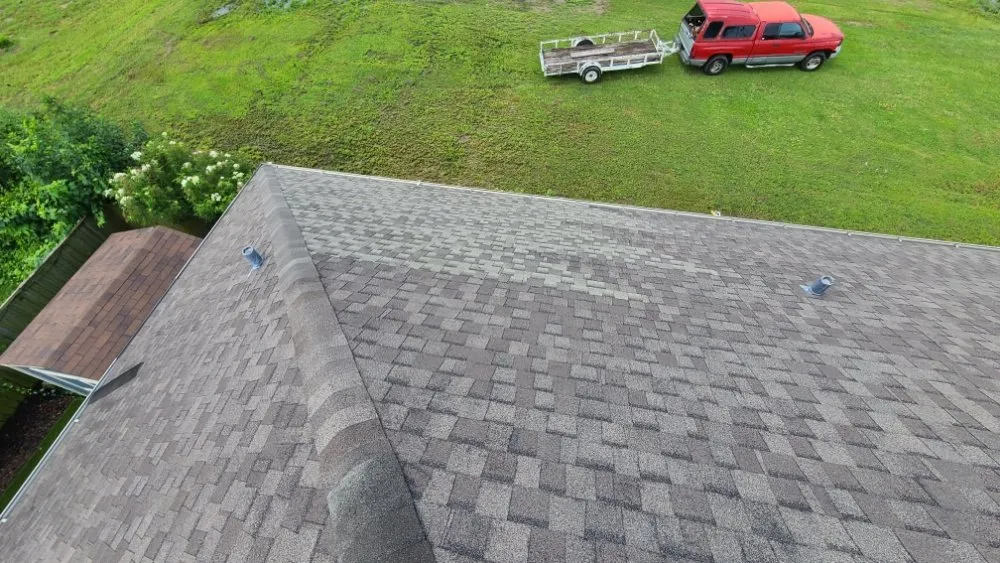 Slide of R.Leons Construction