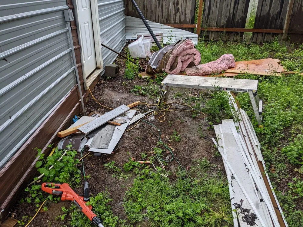 Slide of R&M Roofing & Construction