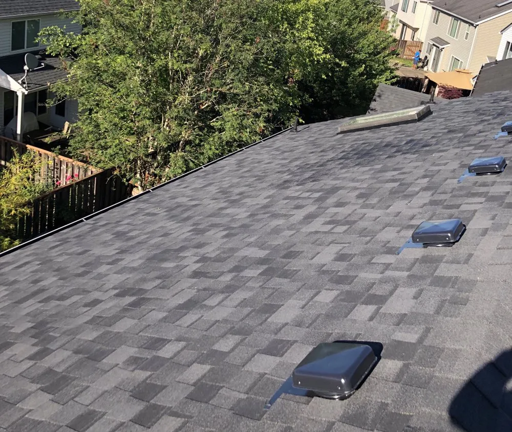 Slide of R&M Roofing & Construction