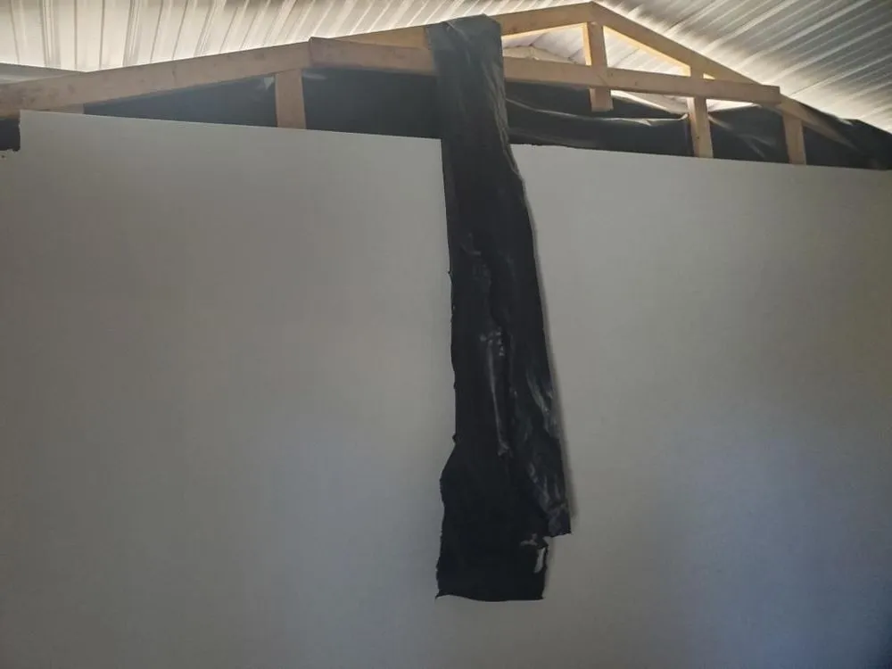 Slide of R&M Roofing & Construction