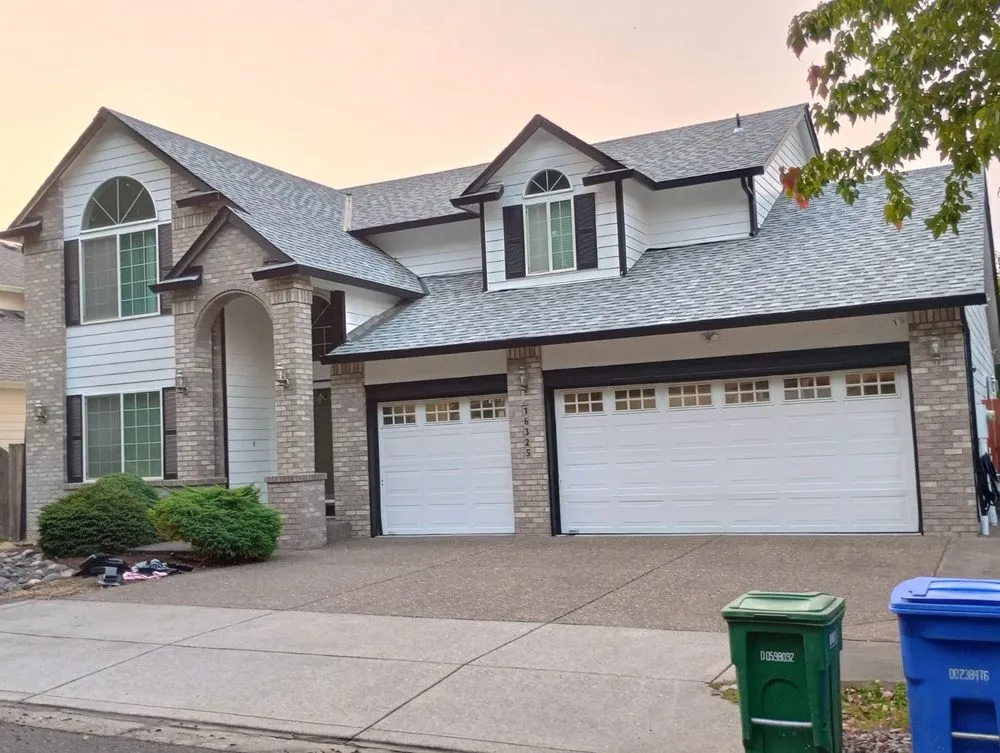 Slide of R&M Roofing & Construction