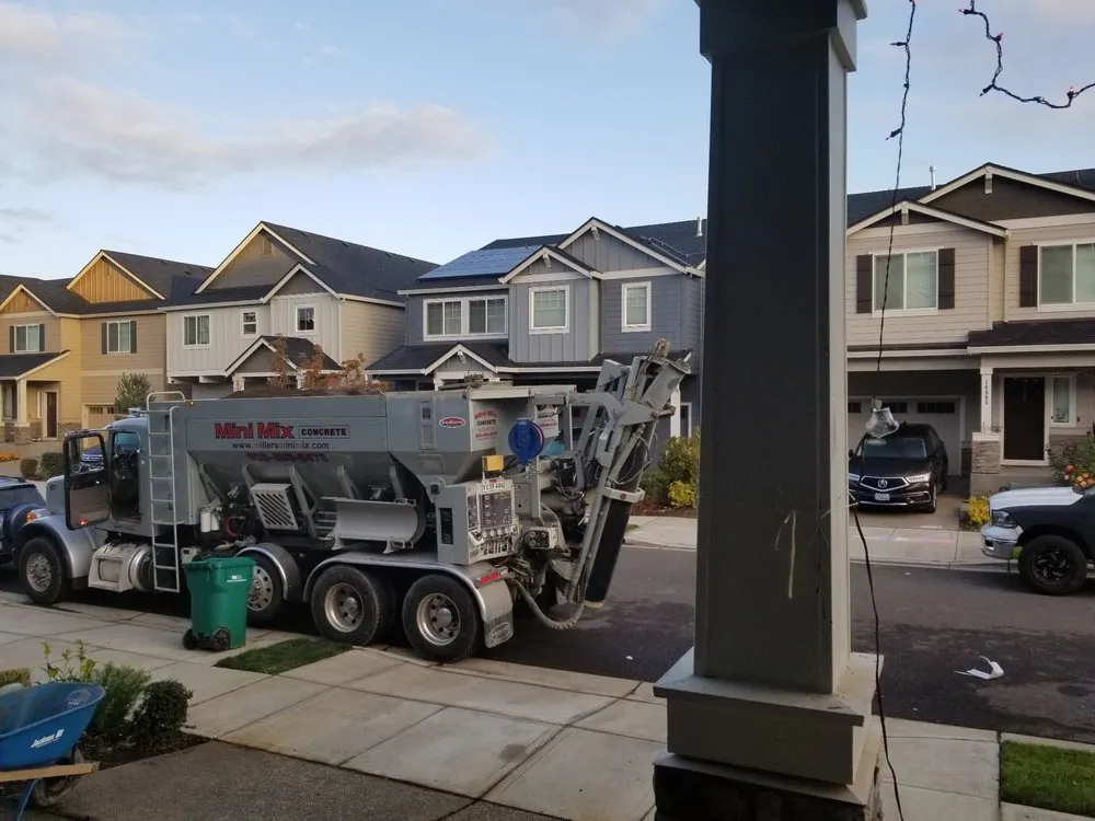 Slide of R&M Roofing & Construction