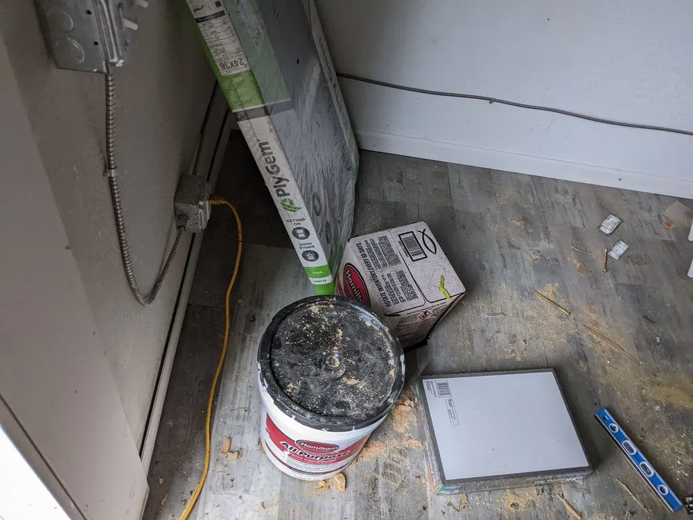 Slide of R&M Roofing & Construction