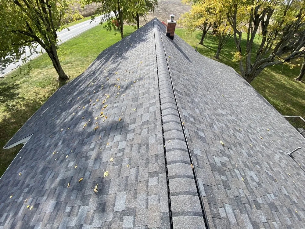 Slide of R&M Roofing & Siding