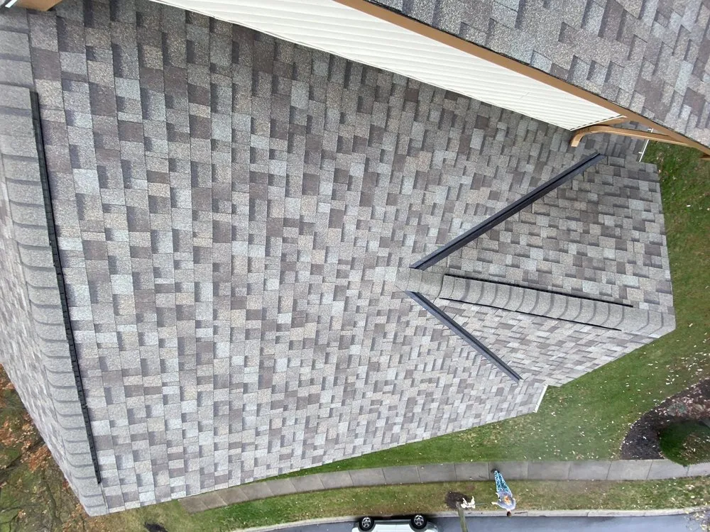 Slide of R&M Roofing & Siding