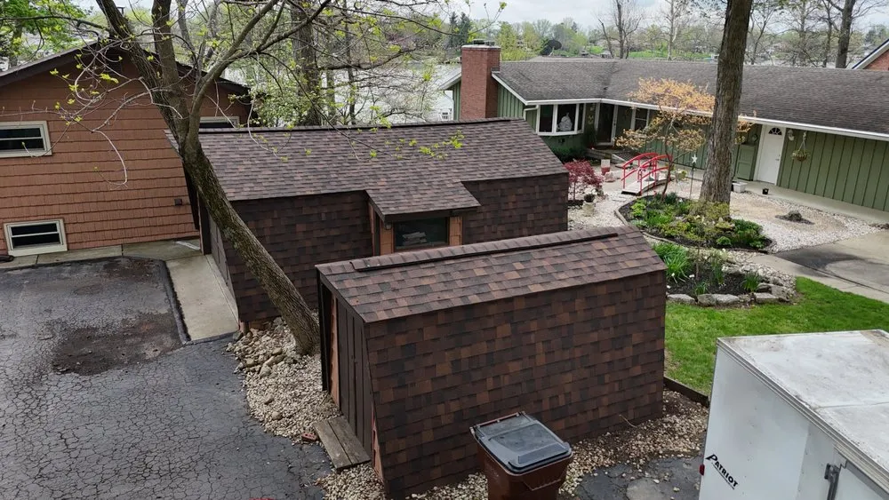 Slide of R&M Roofing & Siding